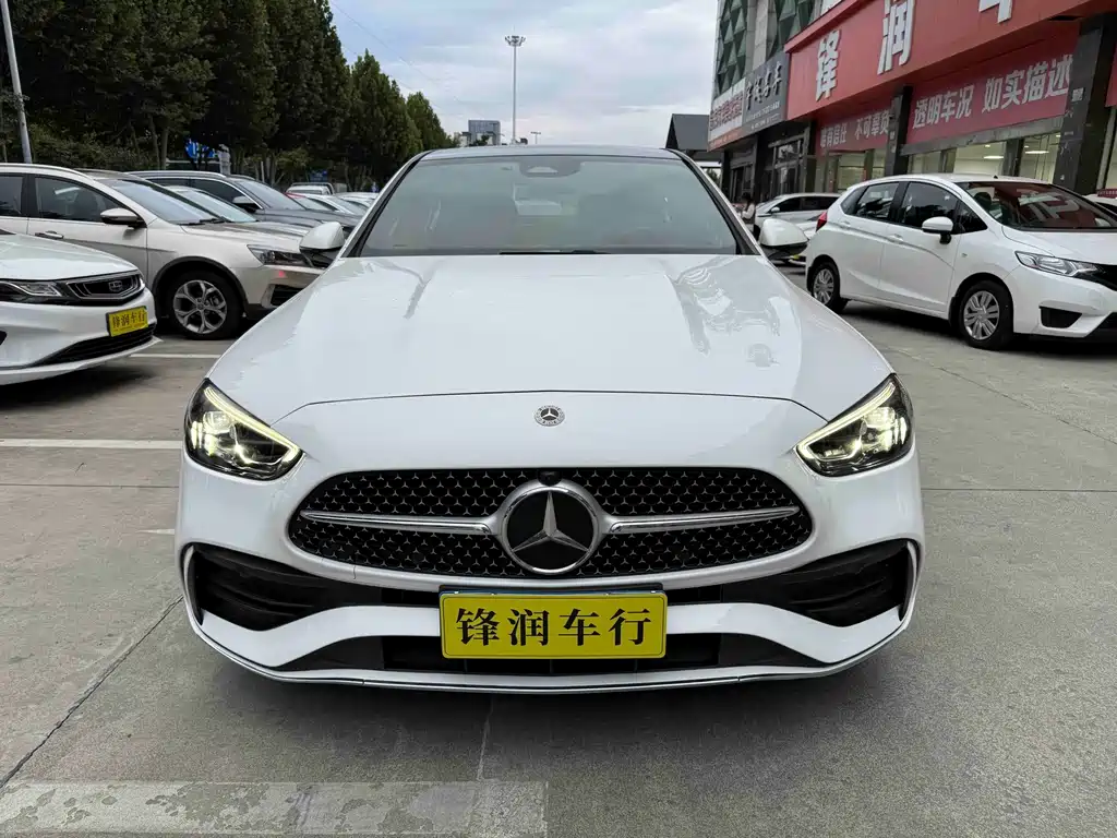 Mercedes-Benz C-Class — миниатюра 2