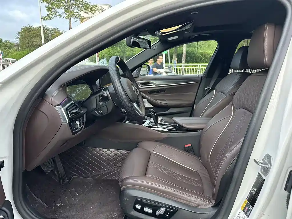BMW 5 Series 5 2021 535Le M Sport