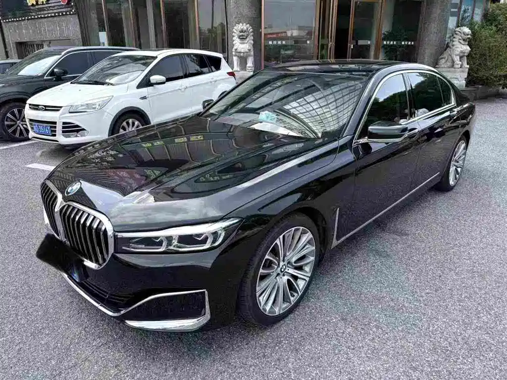 BMW 7 Series — миниатюра 2