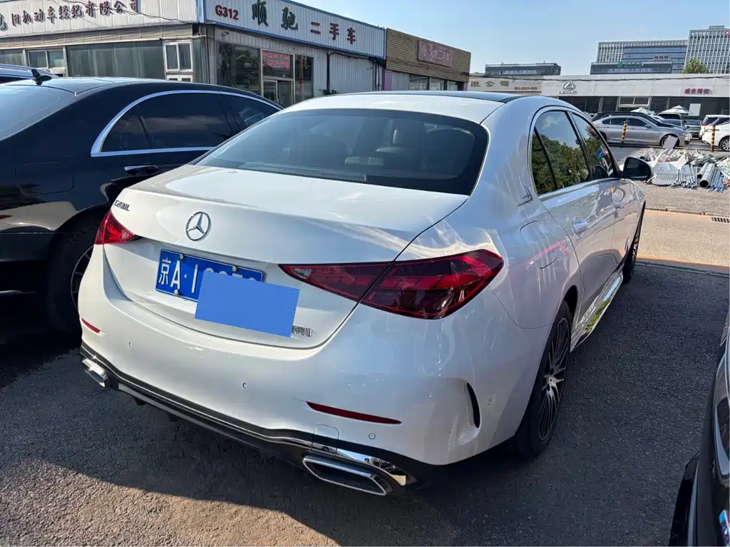 Mercedes-Benz C-Class — миниатюра 8