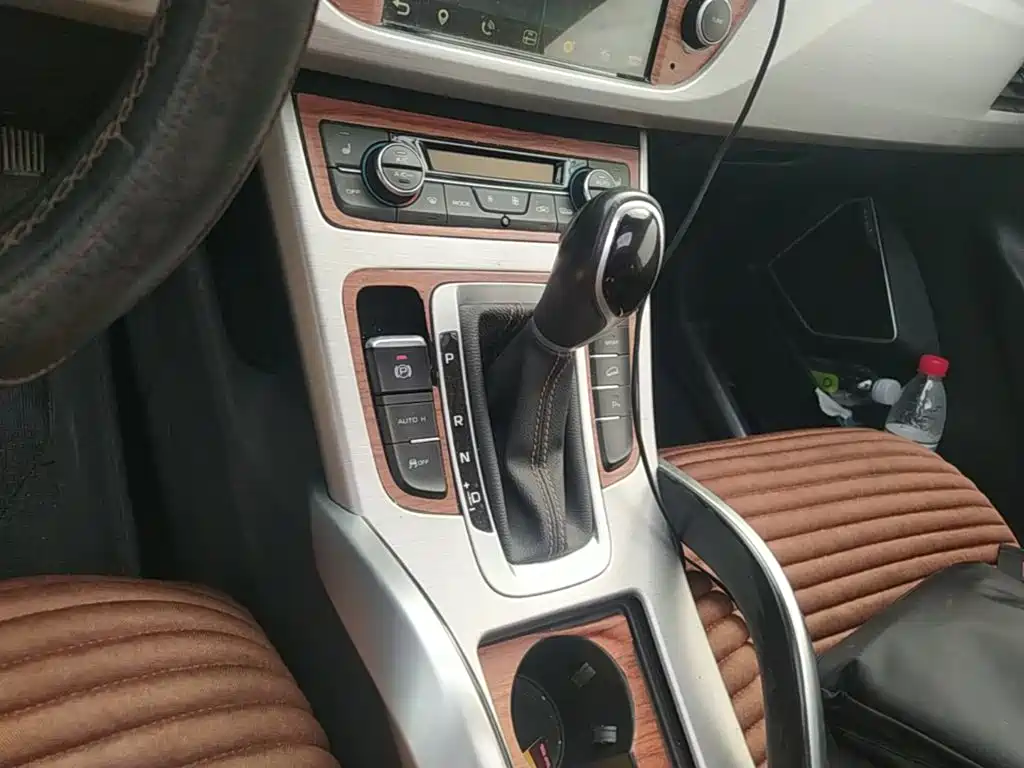Geely Boyue — миниатюра 14
