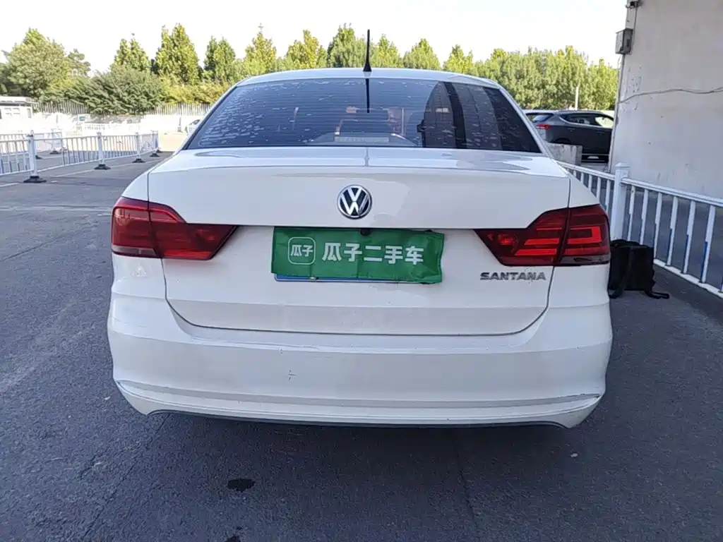 Volkswagen Santana — миниатюра 6