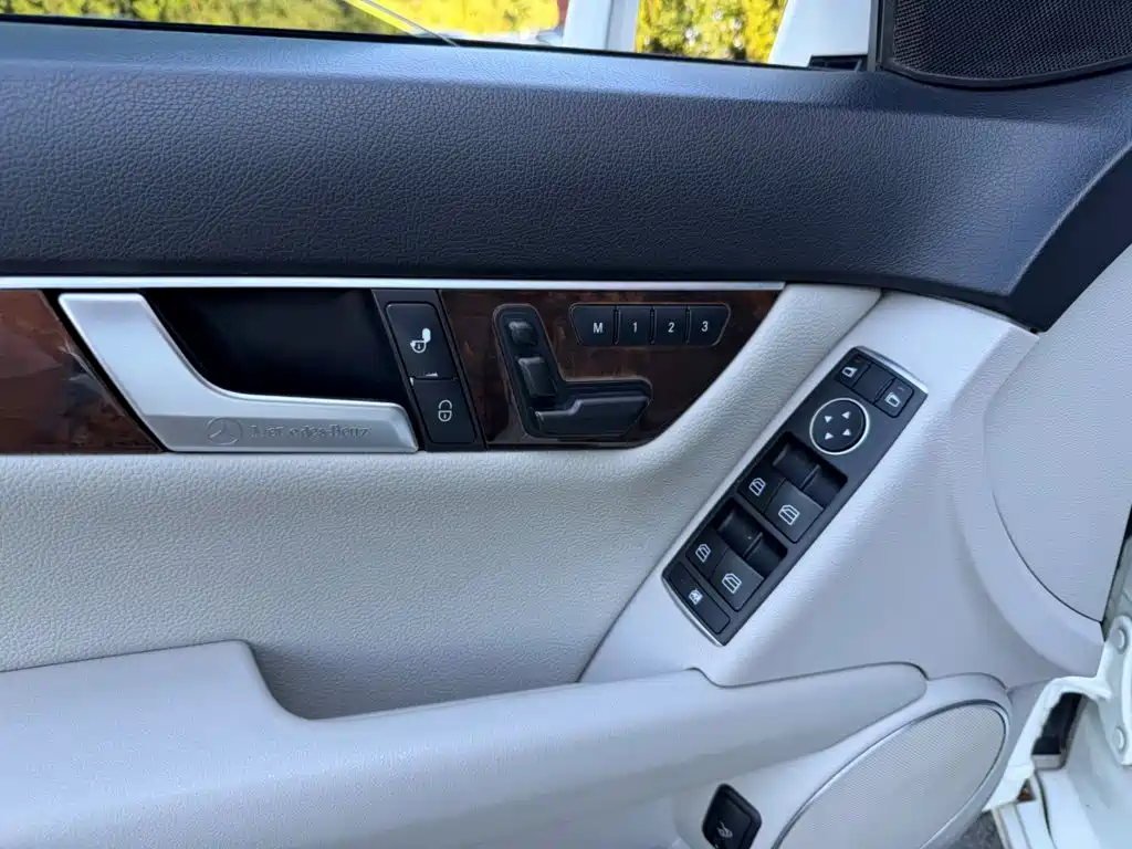 Mercedes-Benz C-Class — миниатюра 9