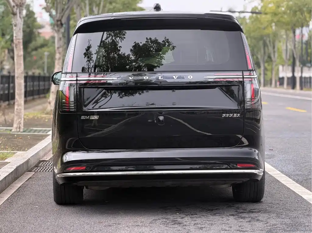 Volvo EM90 — миниатюра 5