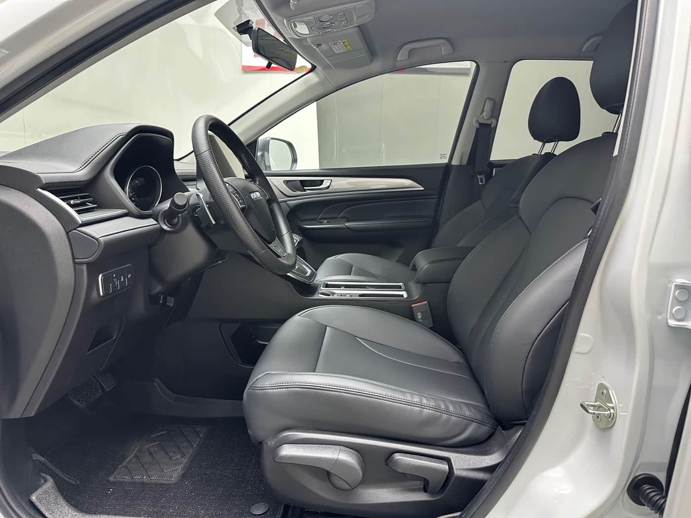 Haval Haval M6 1.5 л 2022 г. Белый, пробег 34000 км