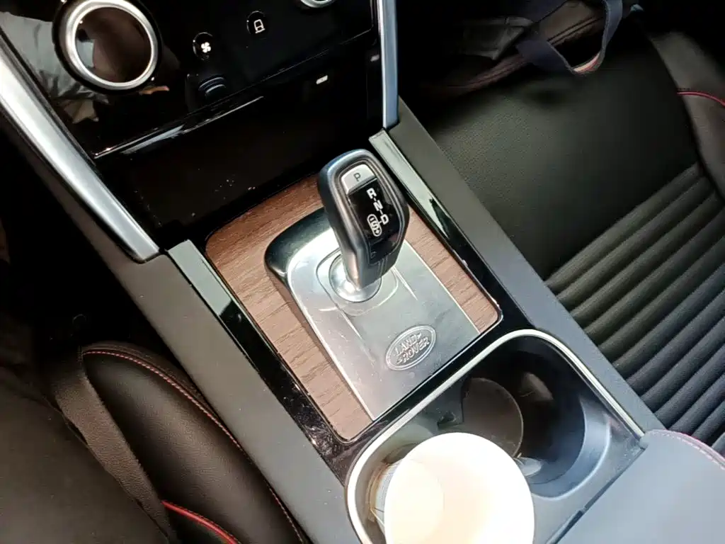 Land Rover Discovery Sport Hybrid — миниатюра 14