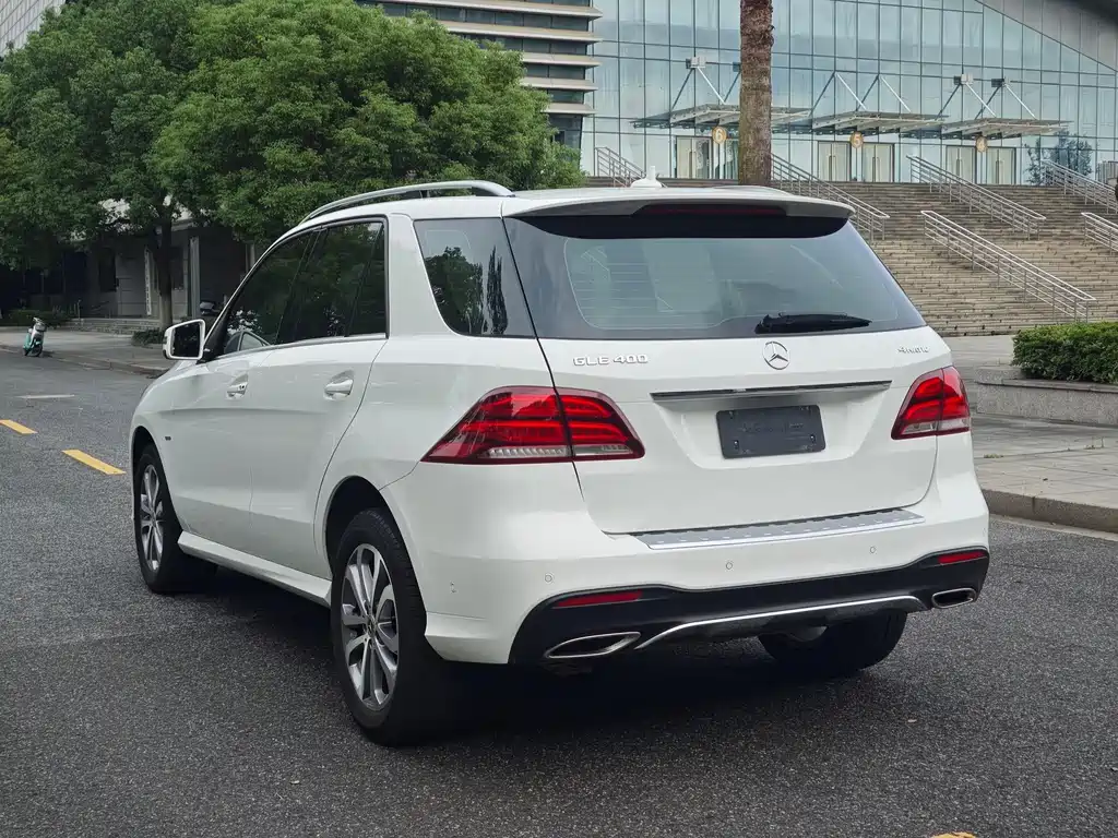 Mercedes-Benz GLE (Import) — миниатюра 24