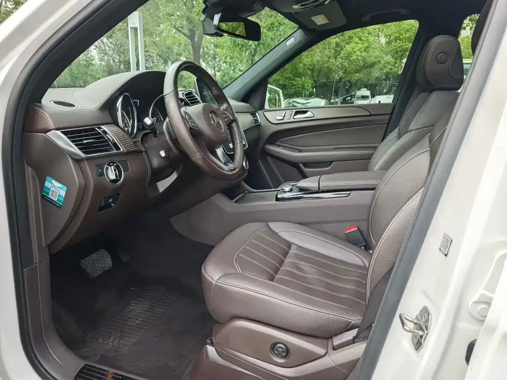Mercedes-Benz GLE (Import) — миниатюра 7