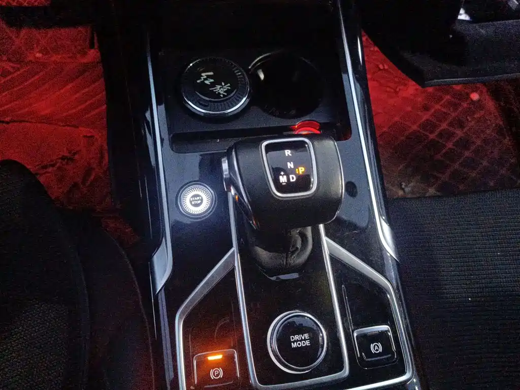 Hongqi Hongqi HS5 — миниатюра 10