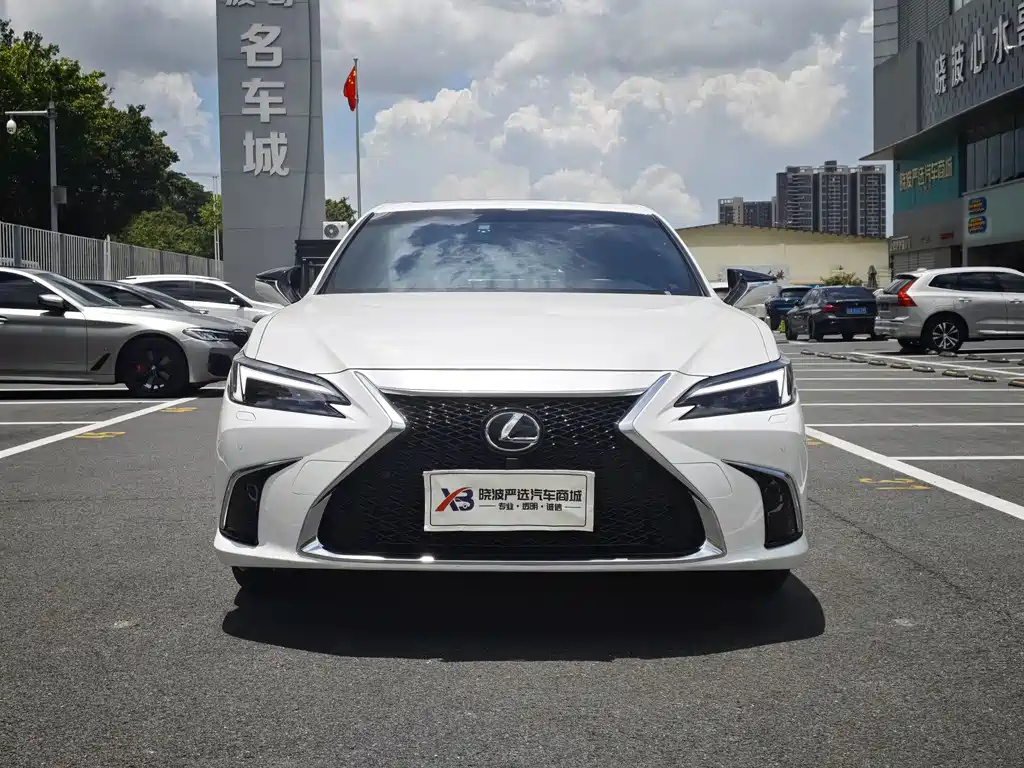Lexus ES 2025 200 Premium