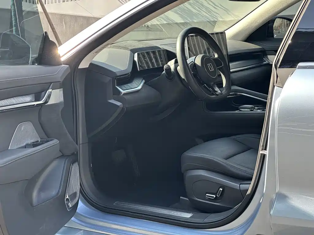 ZEEKR EXTREME KRYPTON 001