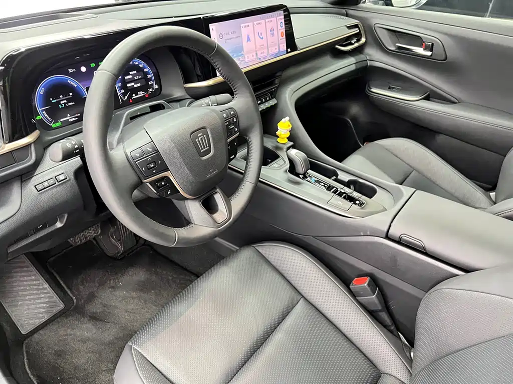 Toyota Crown SportCross — миниатюра 7