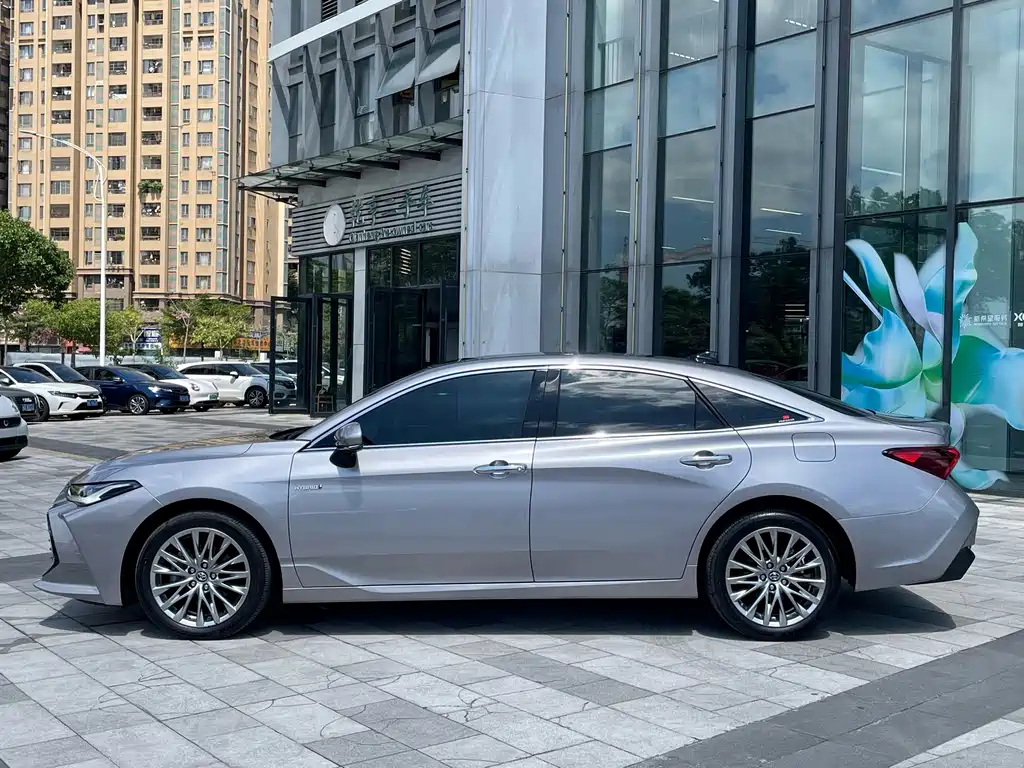 Toyota Avalon — миниатюра 3