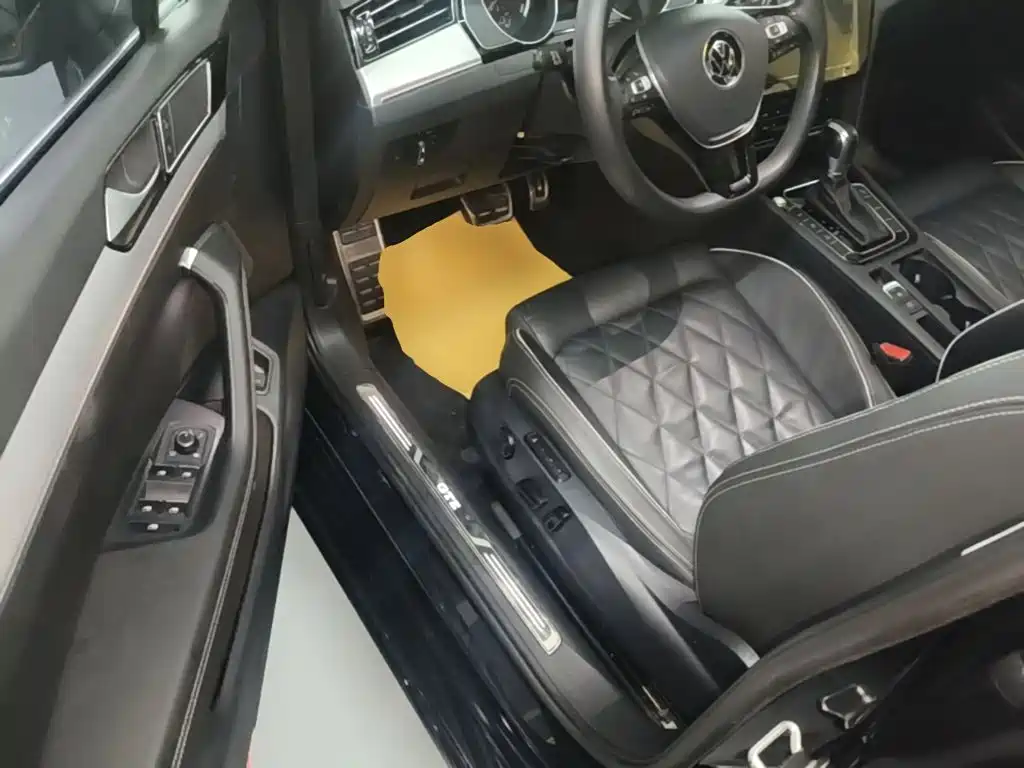 Volkswagen Magotan PHEV — миниатюра 16
