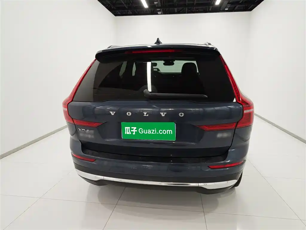 Volvo XC60 2023 B5 Luxury