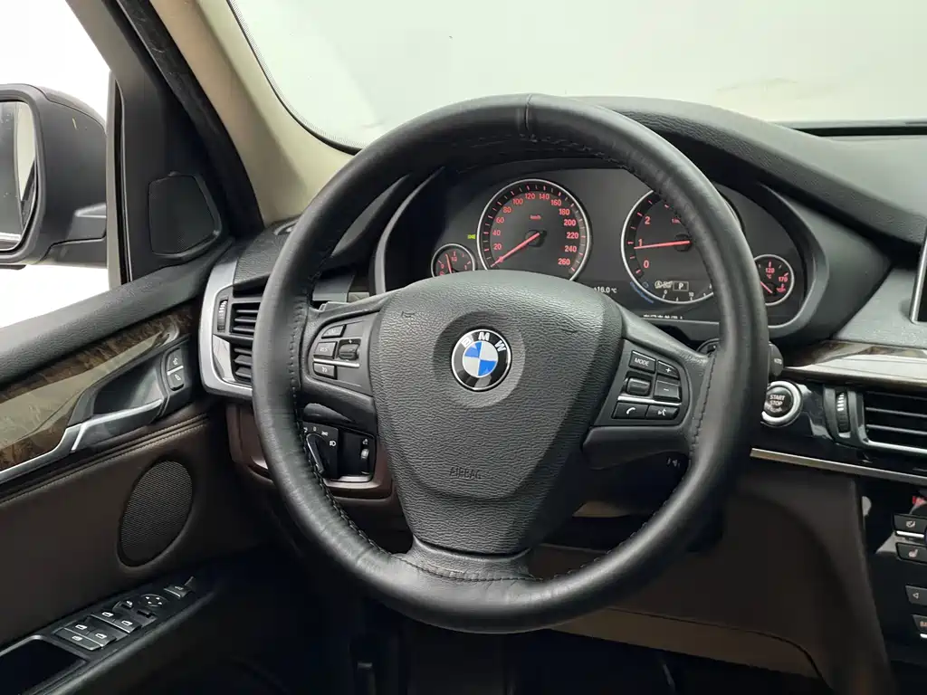 BMW X5 (Import) — миниатюра 7