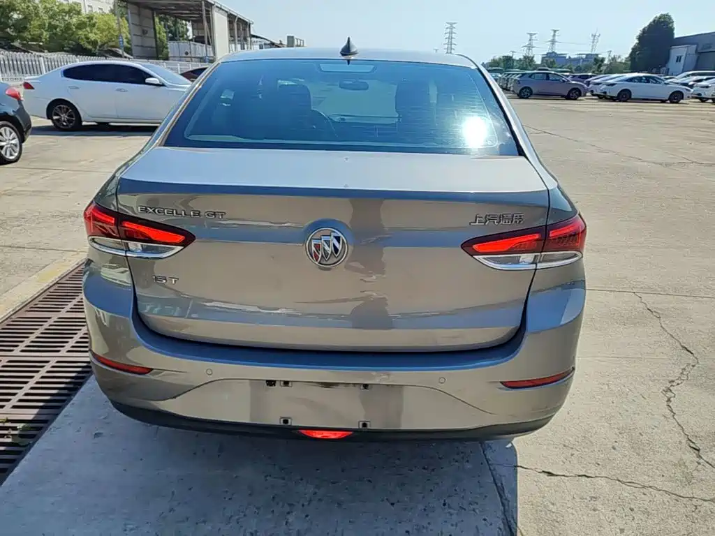 Buick Excelle — миниатюра 6