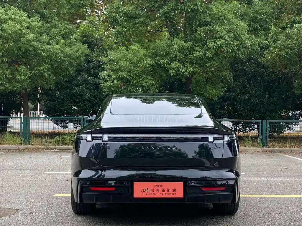 Lynk & Co 10 — миниатюра 5