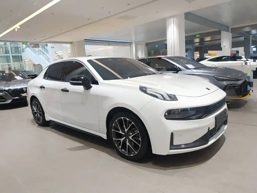 Lynk & Co 03 — миниатюра 4