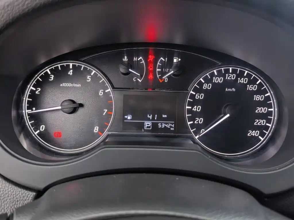 Nissan Tiida — миниатюра 17