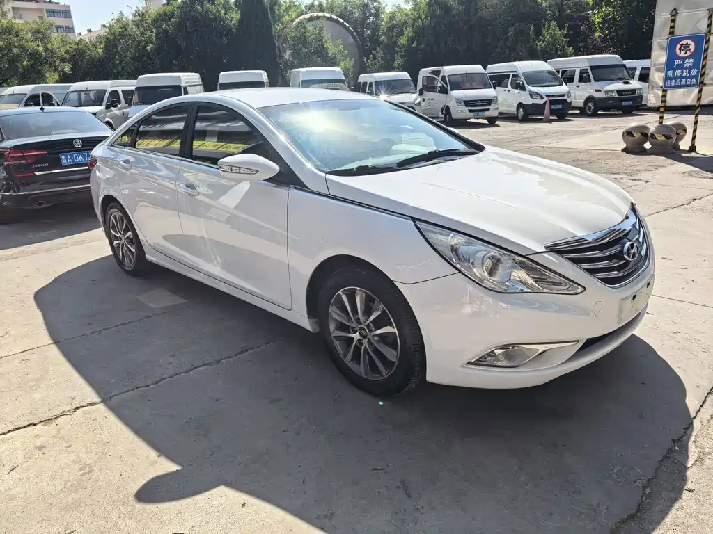 Hyundai Sonata — миниатюра 3