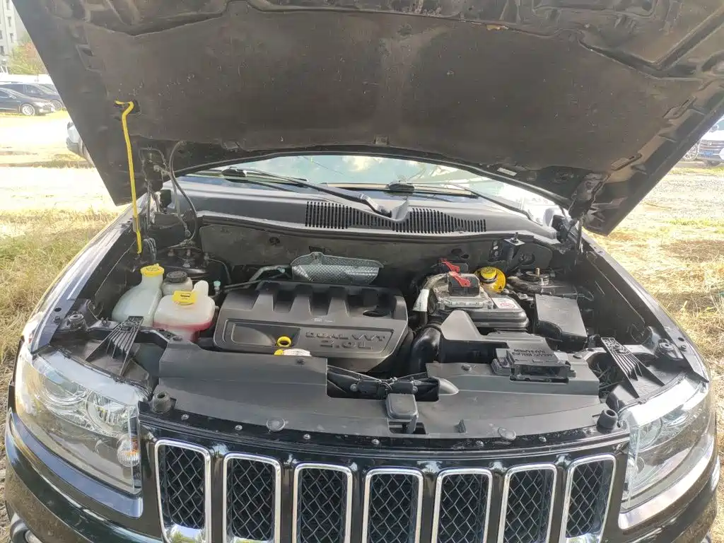 Jeep Compass (Import) — миниатюра 21