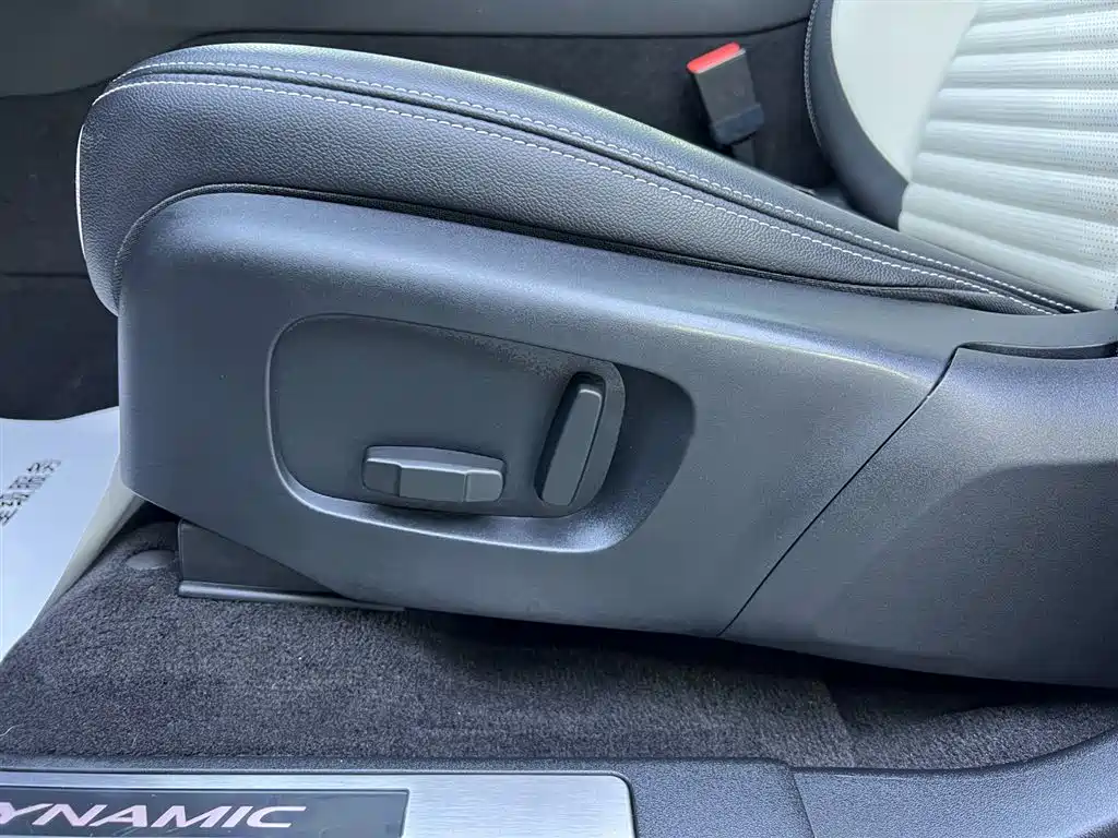 LAND ROVER DISCOVER NEW ENERGY SOURCES FOR SPORTS