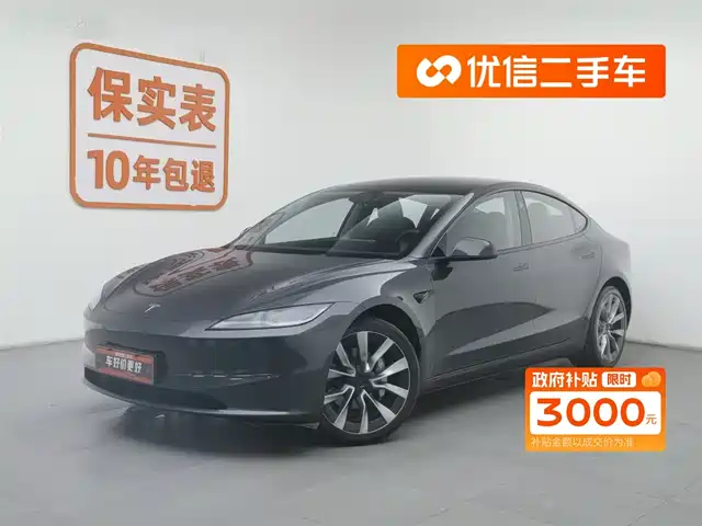 TESLA MODEL 3 2024