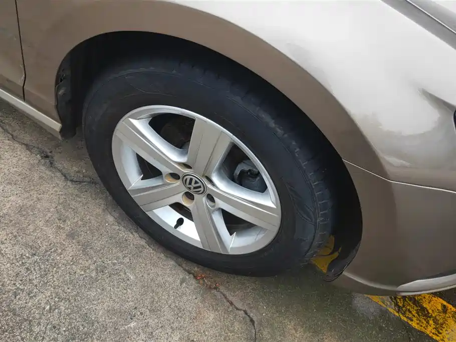 Volkswagen Lamando 2018 230TSI DSG