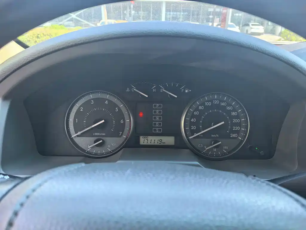 Toyota Land Cruiser — миниатюра 3