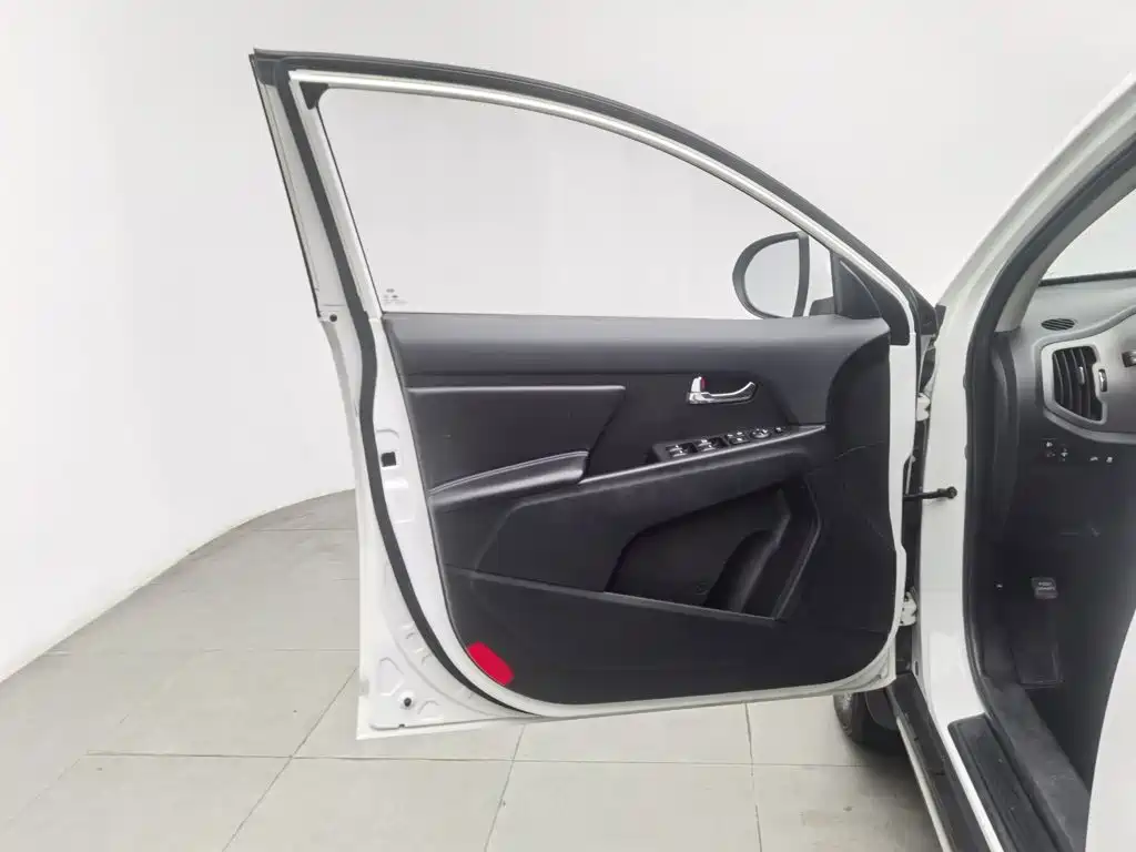 Kia Sportage — миниатюра 8