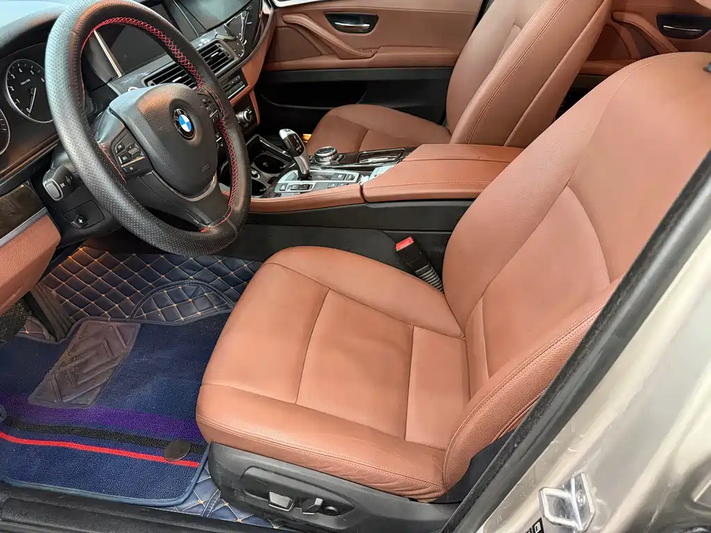 BMW 5 Series — миниатюра 11