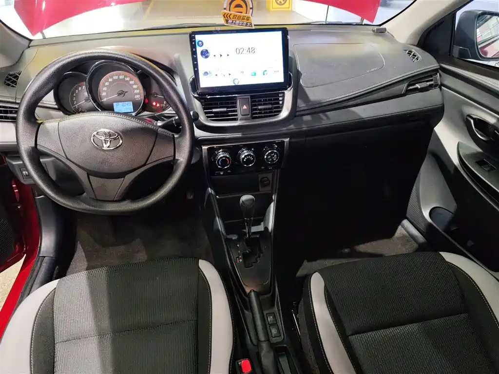Toyota Yaris L - фото 10
