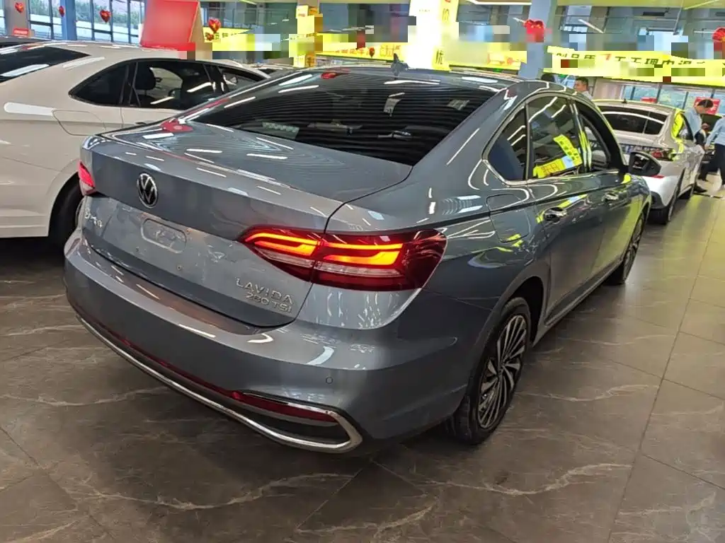 Volkswagen Lavida — миниатюра 7