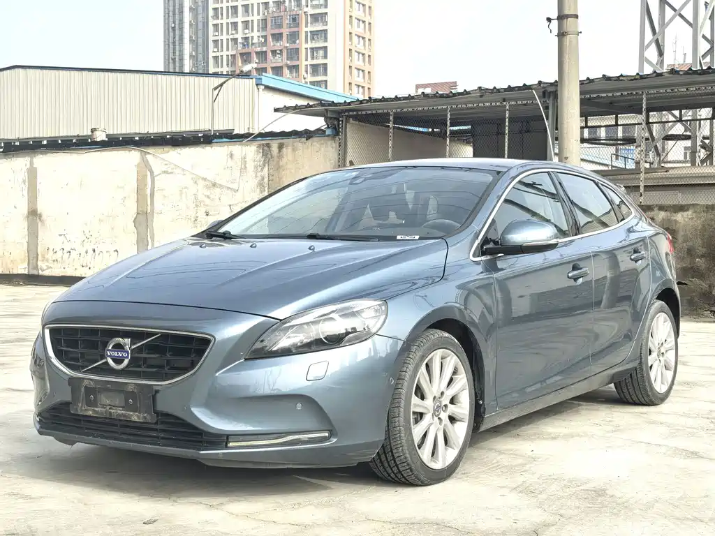 Volvo V40 2014
