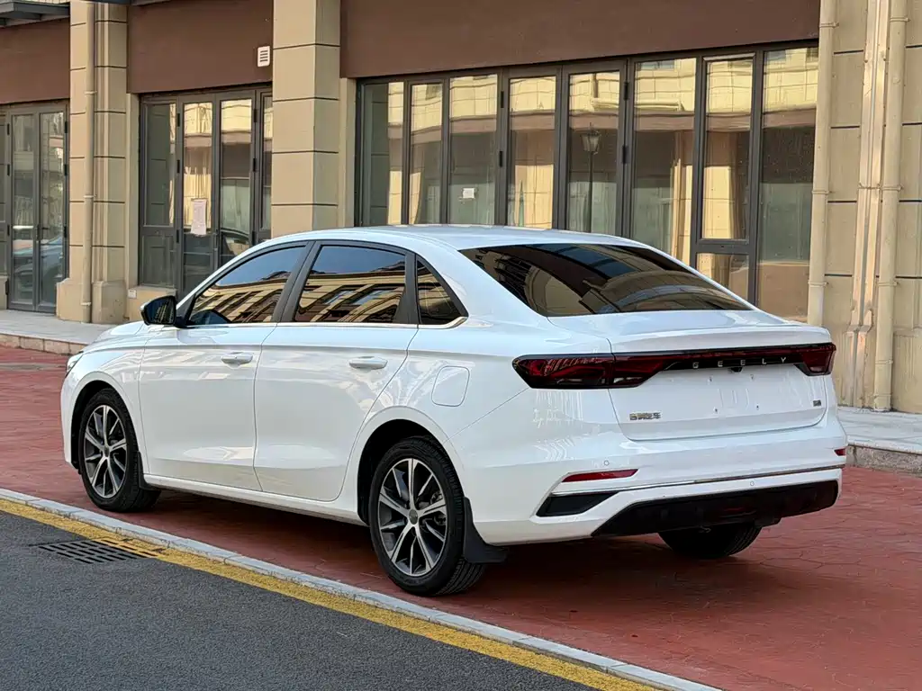 Geely Emgrand — миниатюра 5