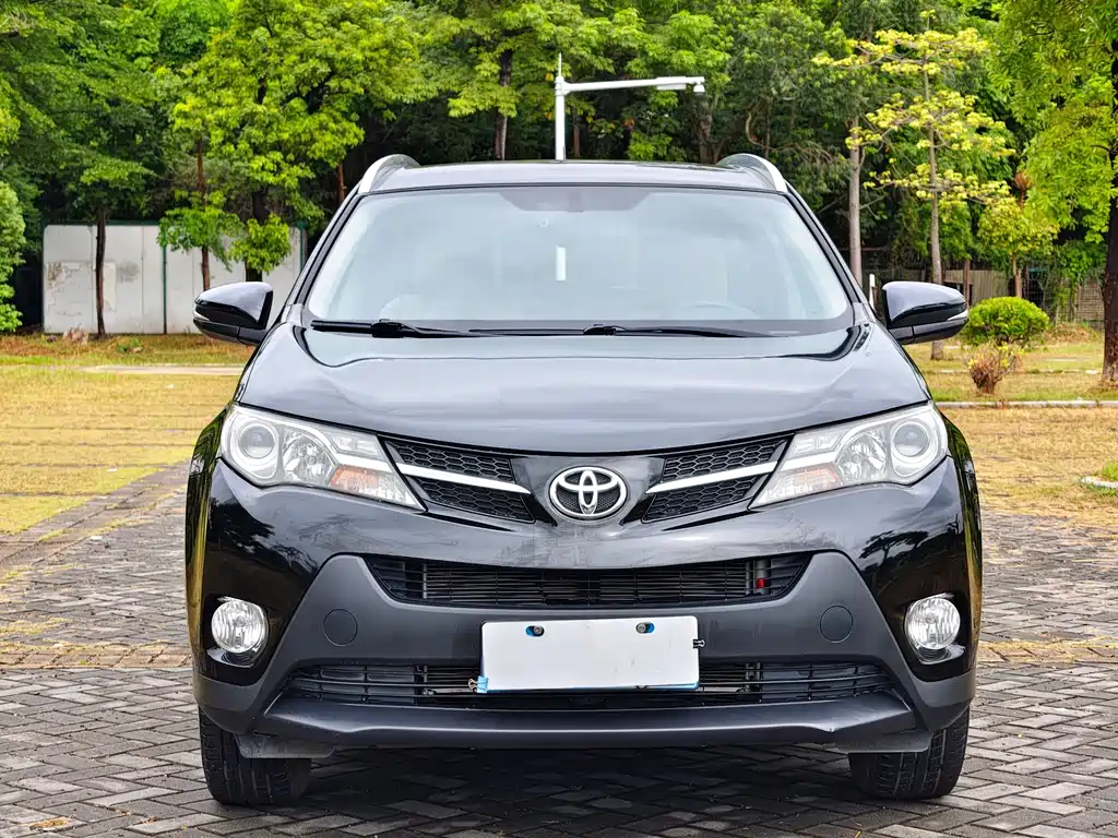 Toyota RAV4 — миниатюра 2
