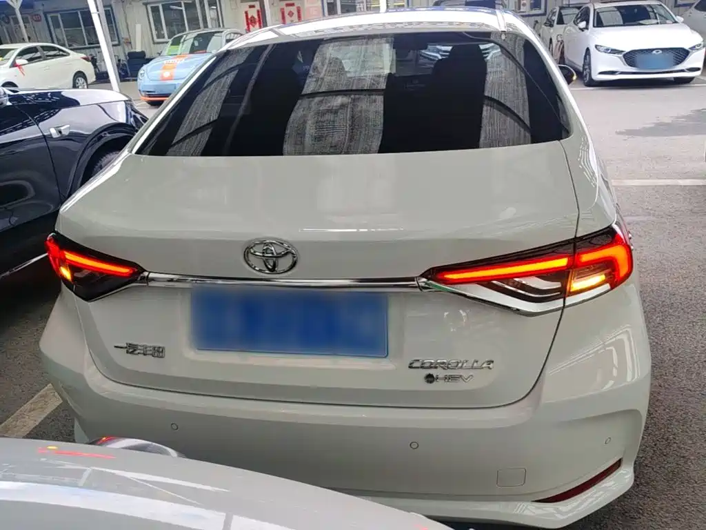 Toyota Corolla — миниатюра 6