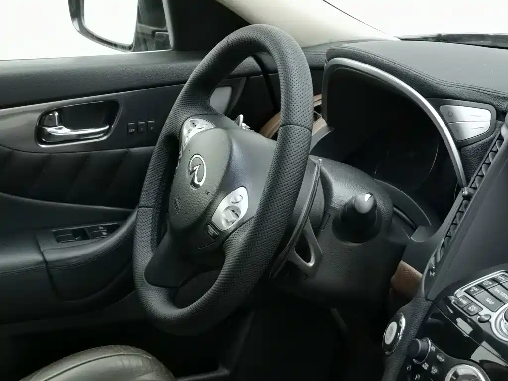 Infiniti FX — миниатюра 22