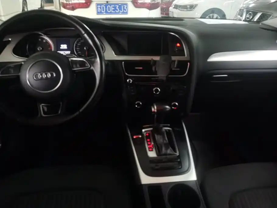 Audi A4L — миниатюра 12