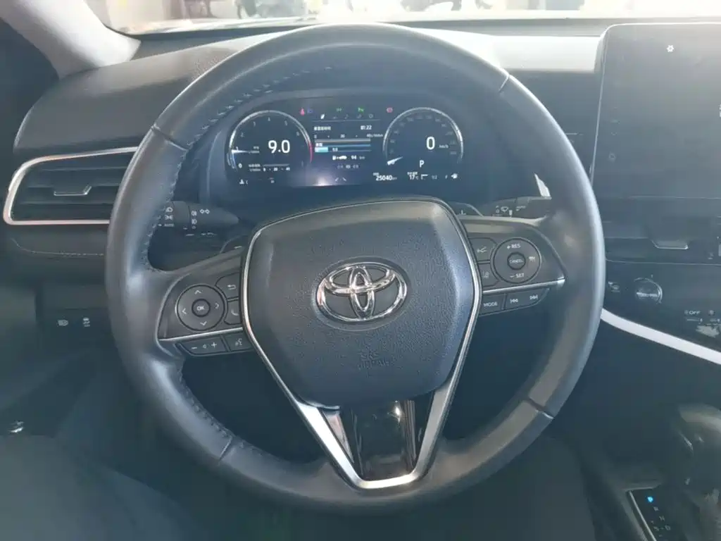 Toyota Camry — миниатюра 11