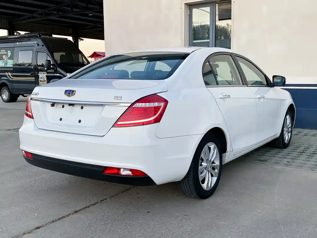 Geely Emgrand — миниатюра 6
