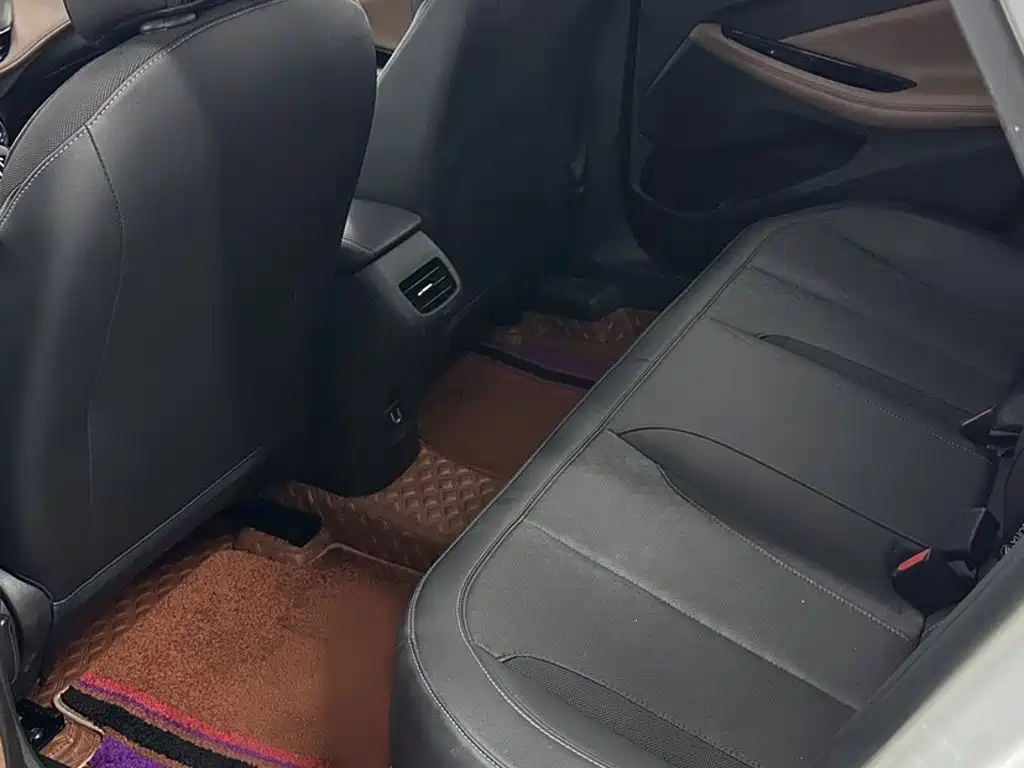 Buick Verano — миниатюра 12