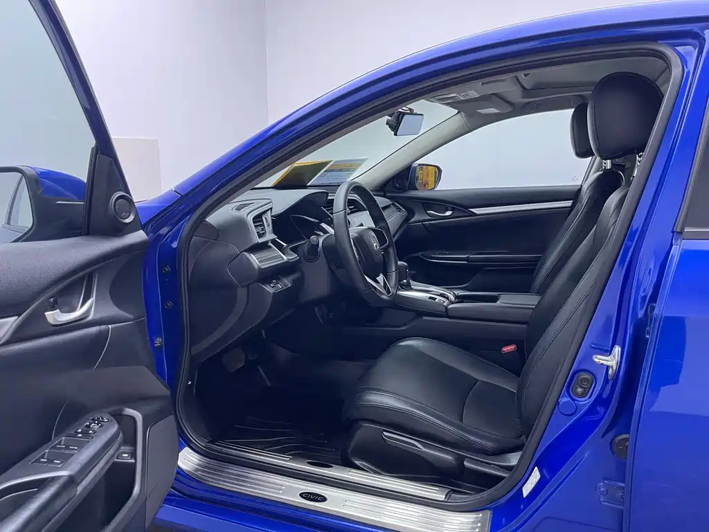 Honda Civic 2019 220TURBO CVT V
