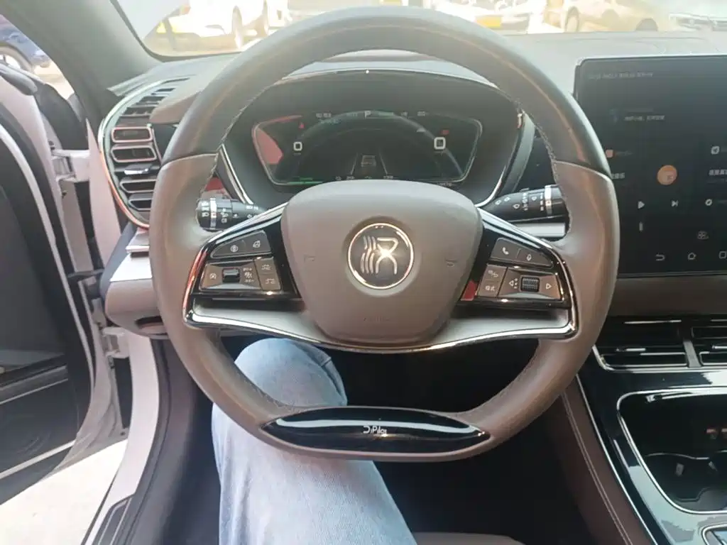 BYD Han — миниатюра 11