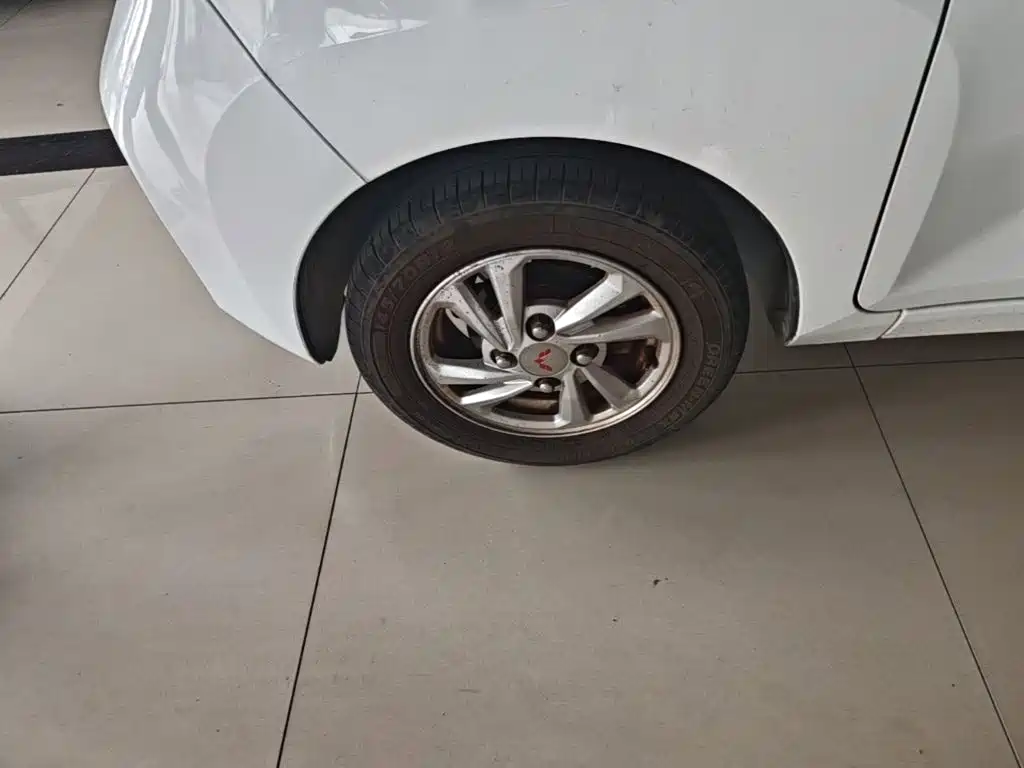 Wuling MINIEV — миниатюра 23