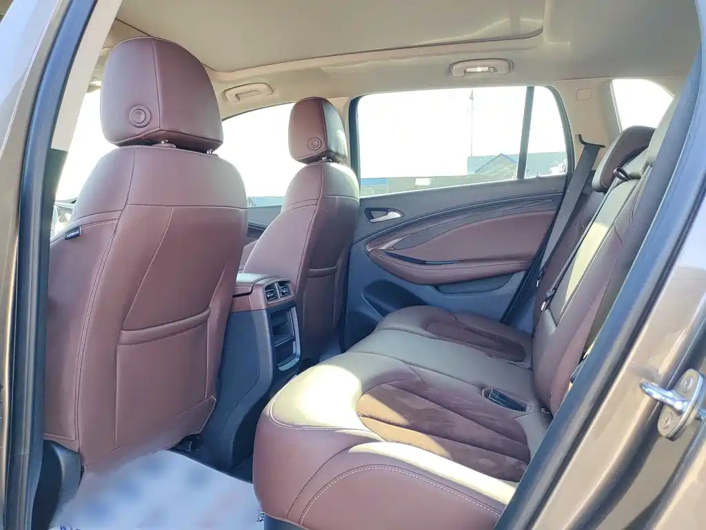 Buick Envision Plus — миниатюра 10