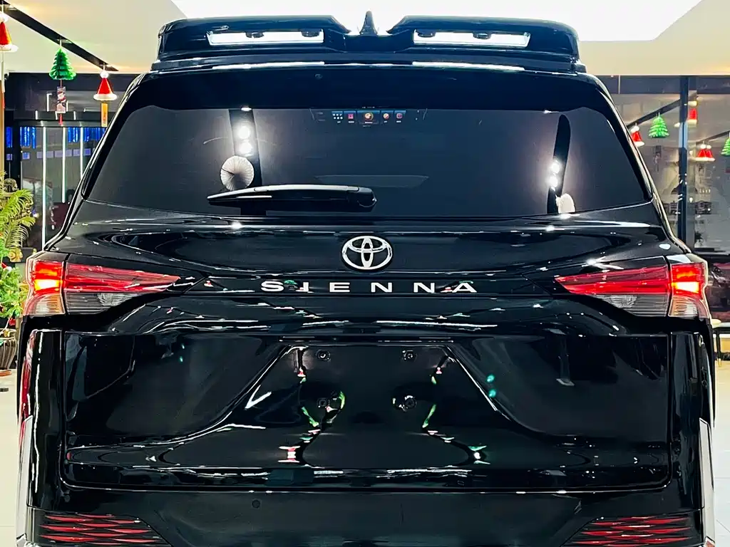 Toyota Sienna 2026 2.5L Luxury