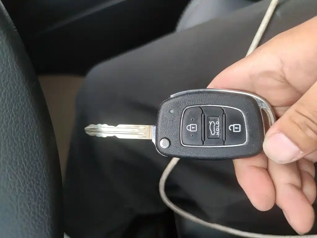 Hyundai Elantra — миниатюра 9