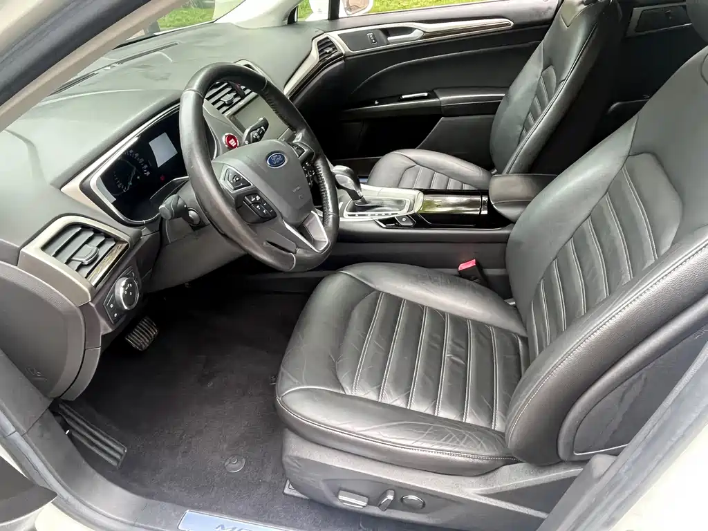 Ford Mondeo — миниатюра 10